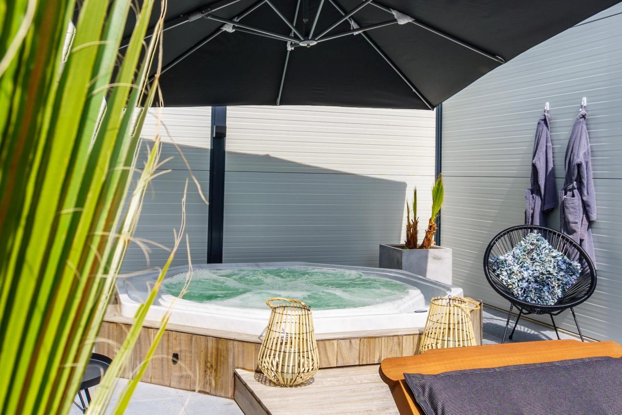 Villa Cecha B&B &Wellness ออสเทนด์ ภายนอก รูปภาพ